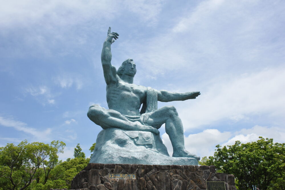 長崎平和祈念像